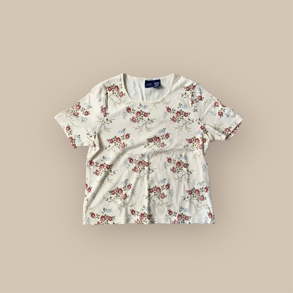 Basic Editions Ivory Floral tee - Picture 1 of 8